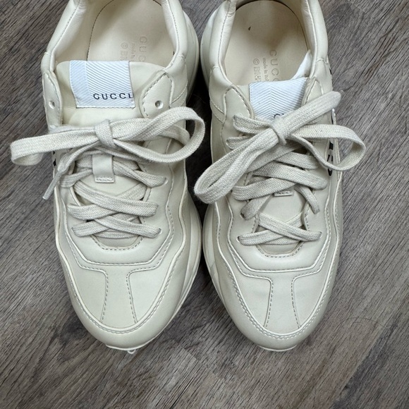 Gucci x Bananya Sneakers Ivory Size 36 - Picture 4 of 11